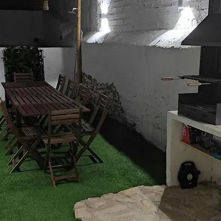 Casa Costa Dorada Con Piscina 度假居 *